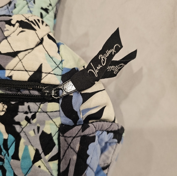 Vera Bradley crossbody - Picture 3 of 7